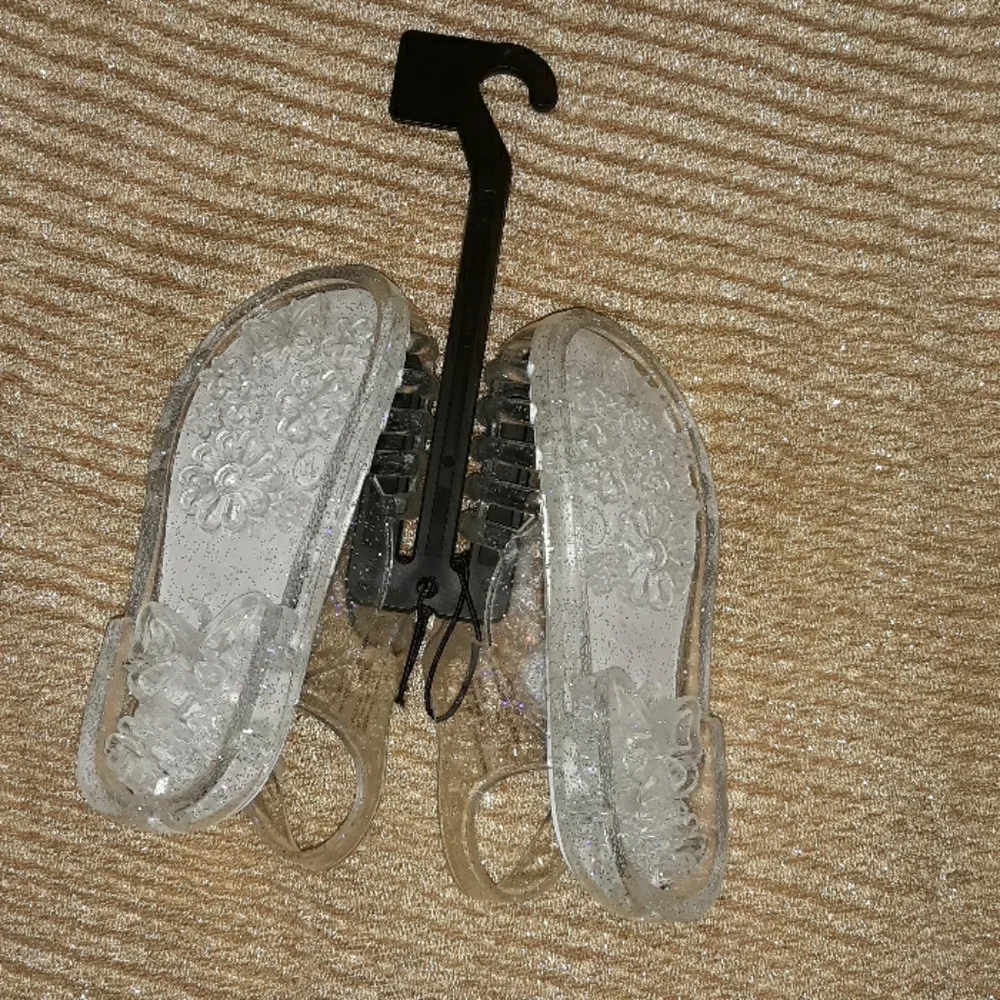 JELLY SANDALS